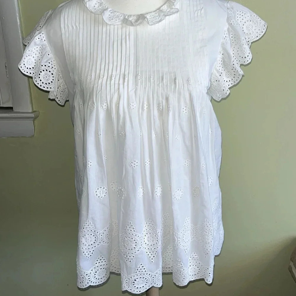 Valencia & Vine white lace eyelet flutter sleeve flowy blouse top